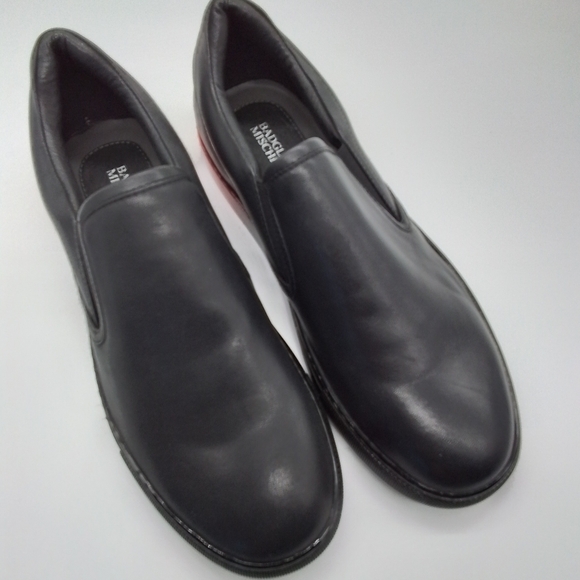 NWOT BADGLEY MISCHKA Black Leather Slip-On Metallic Red Sneaker - Picture 2 of 6